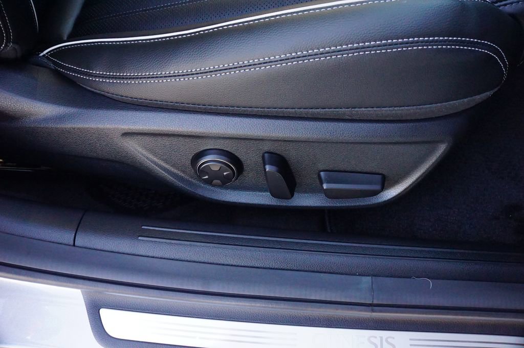 Certified 2026 Genesis G70 2.5T Prestige image 23