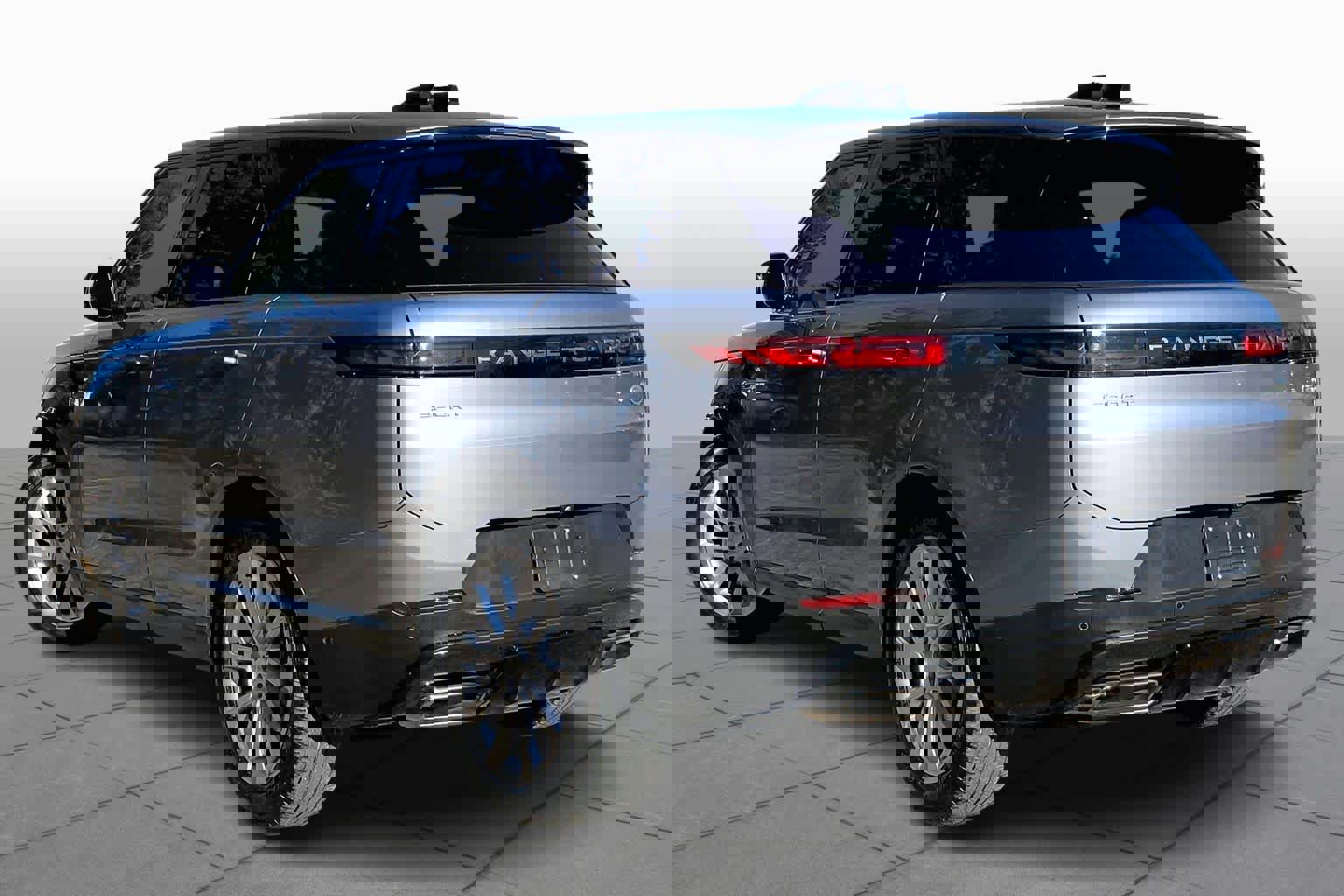 Used 2023 Land Rover Range Rover Sport SE image 12