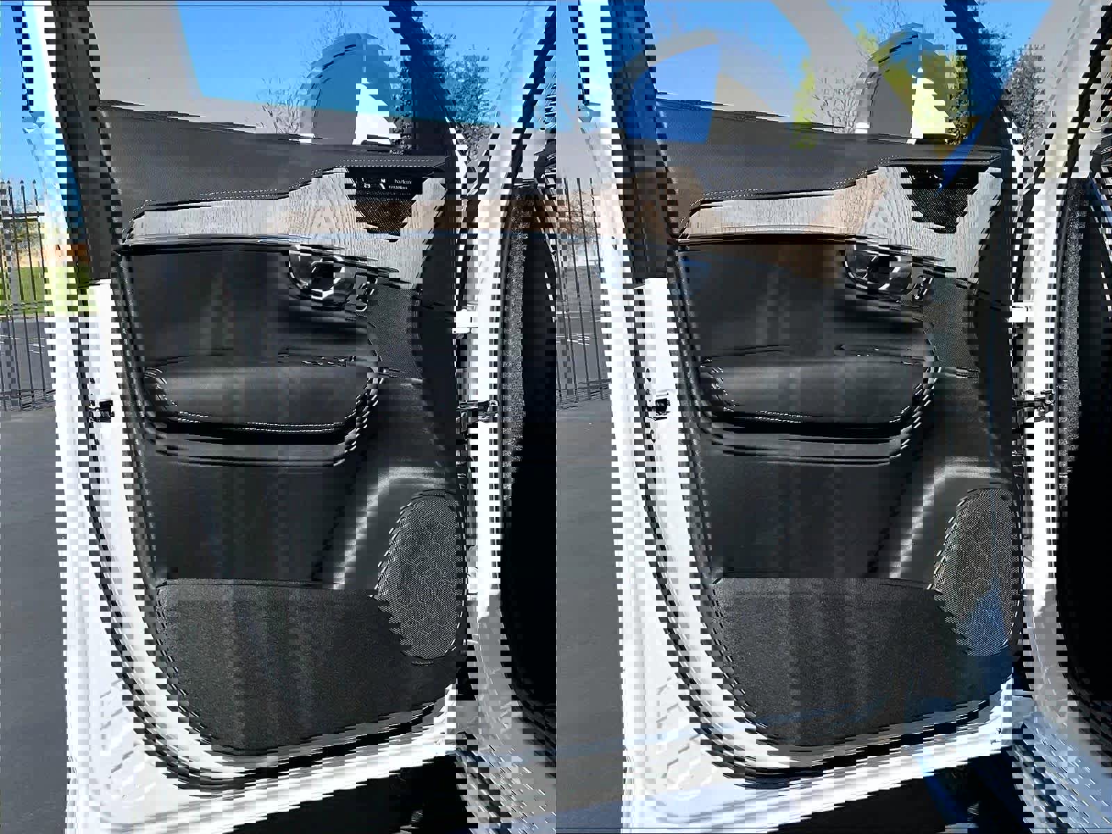 Used 2024 Volvo XC90 T8 Ultimate w/ Protection Package Premier image 26