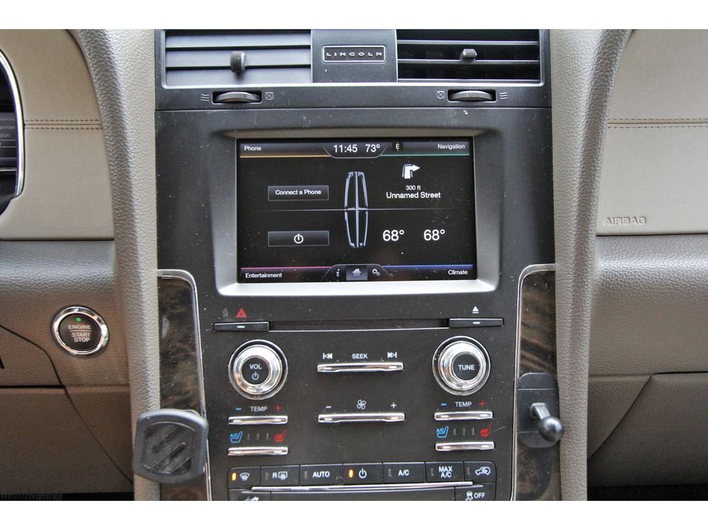 Used 2015 Lincoln Navigator 2WD image 20
