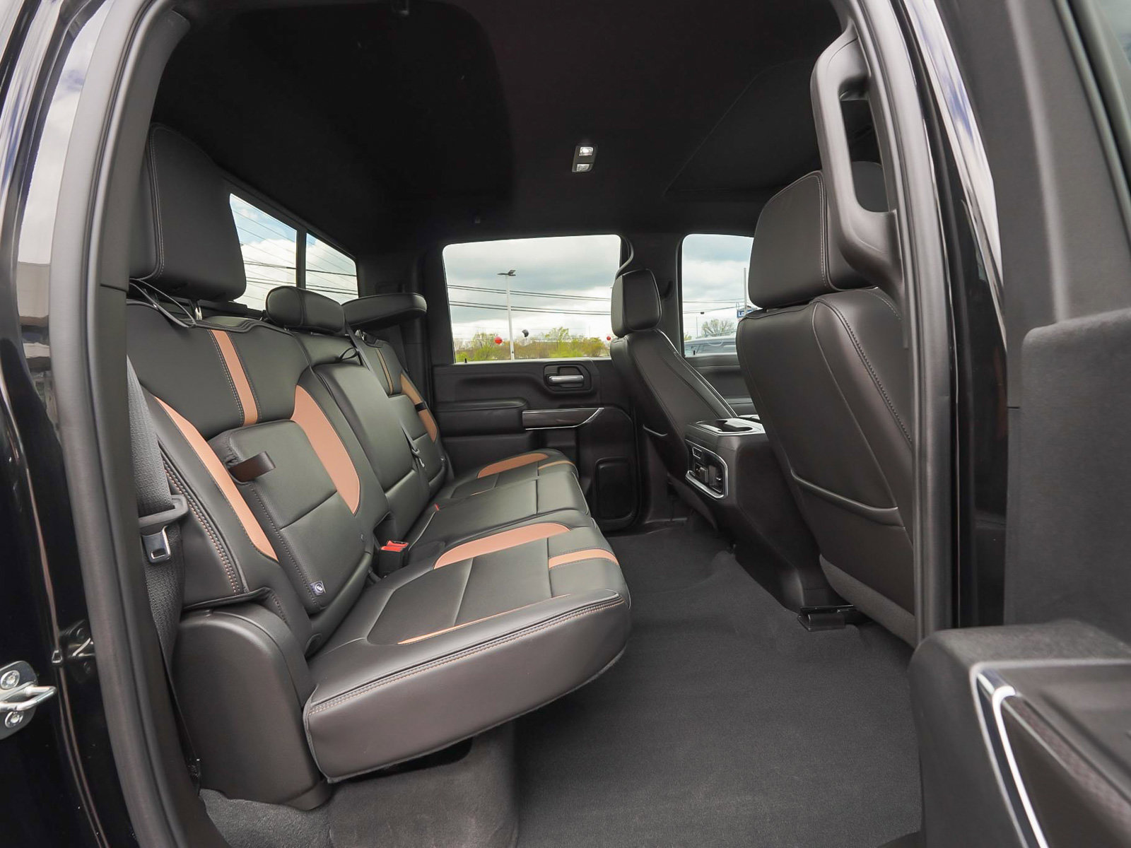 Used 2021 Chevrolet Silverado 2500 LTZ w/ Carhartt Edition AWD/4WD image 38