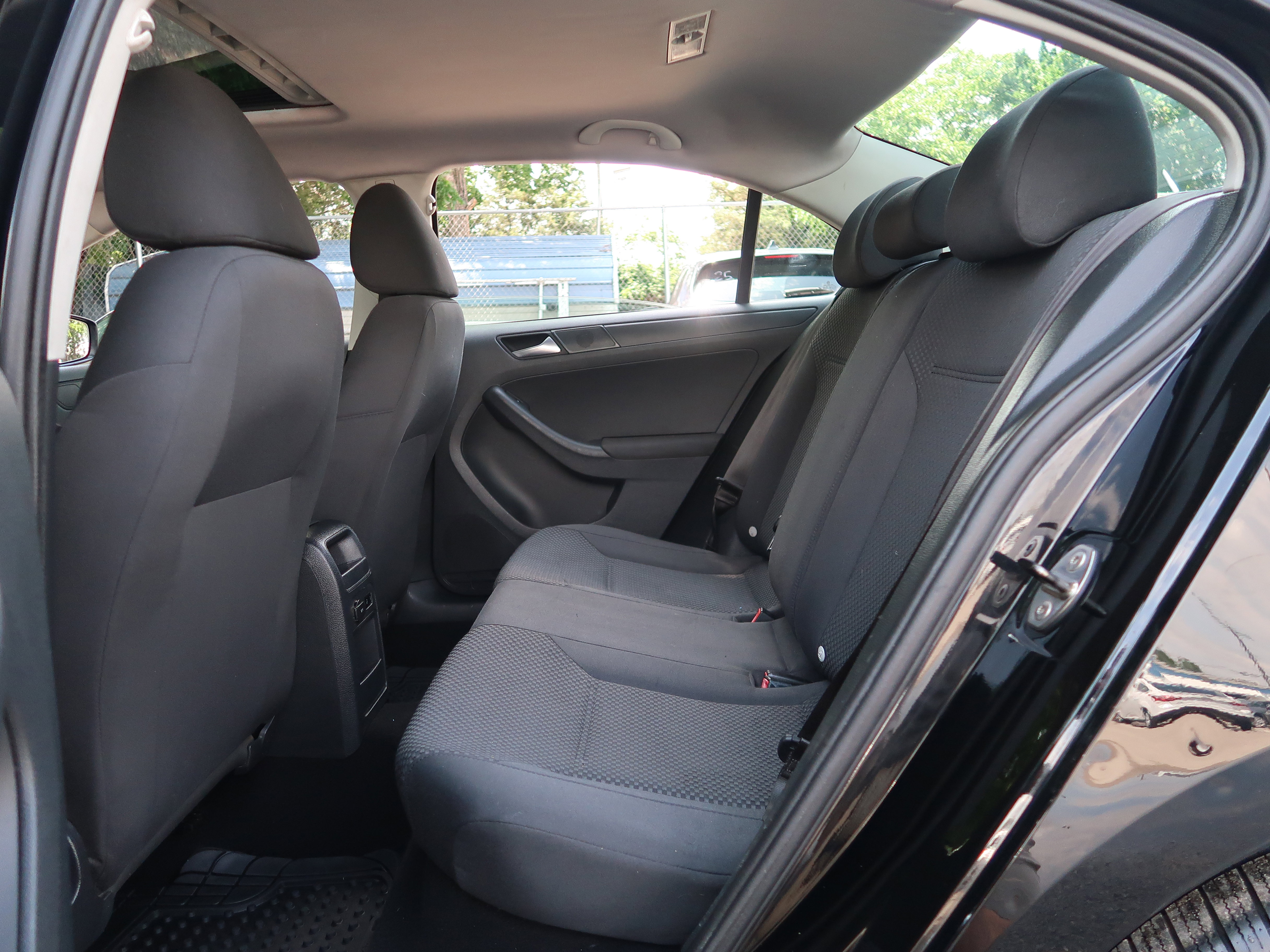 Used 2012 Volkswagen Jetta S FWD image 30