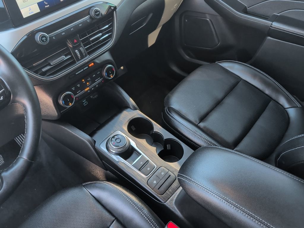 Used 2022 Ford Escape SEL image 30