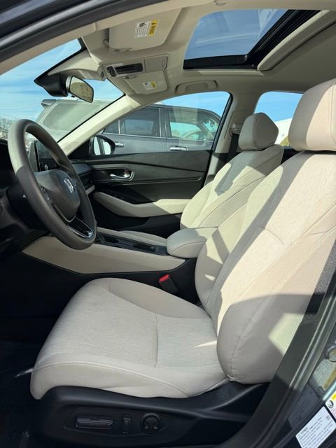 Used 2025 Honda Accord SE image 8