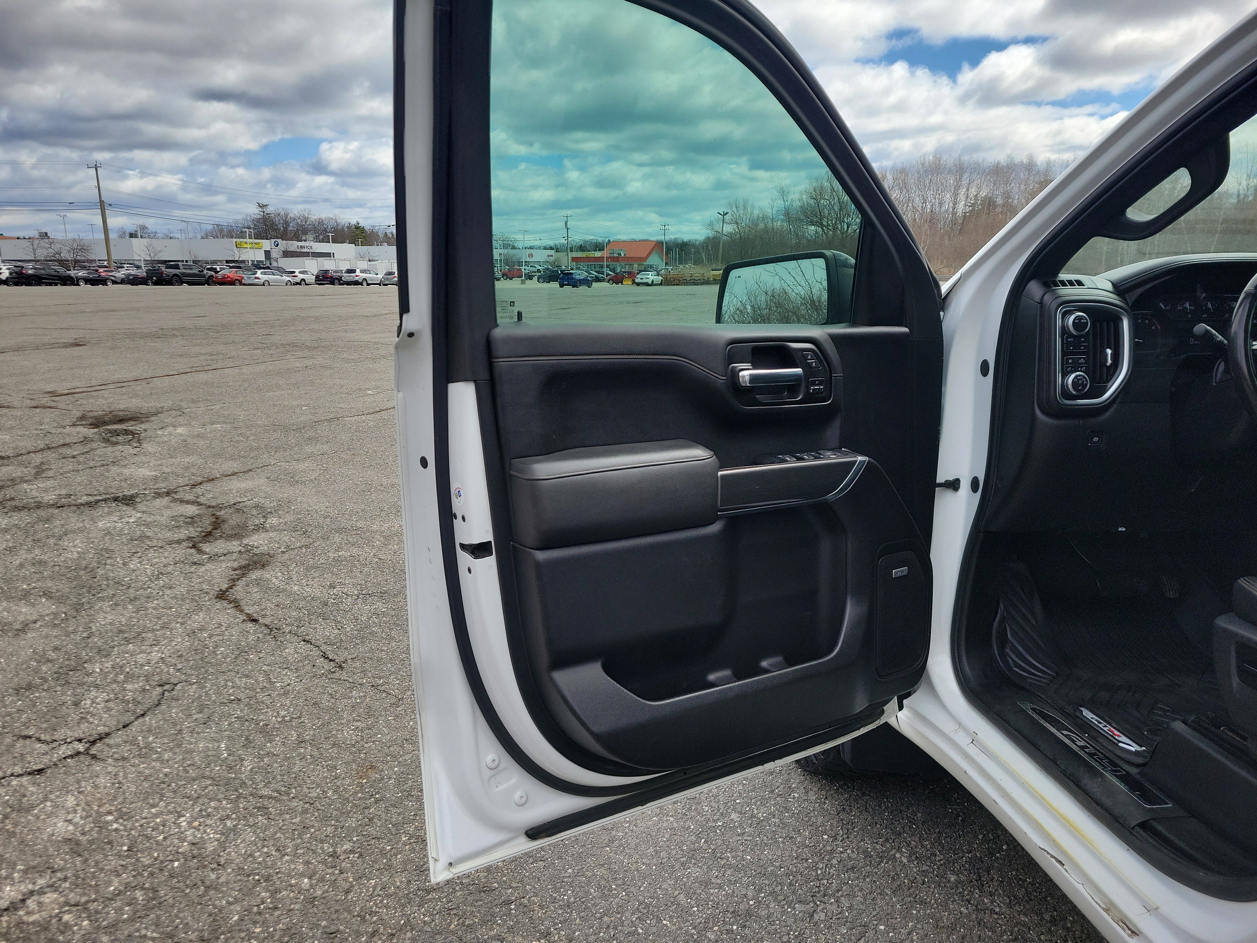 Used 2020 GMC Sierra 1500 AT4 w/ AT4 Preferred Package AWD/4WD image 15