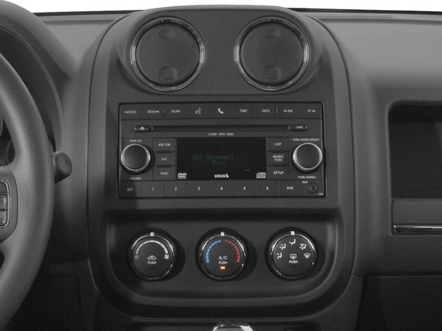 Used 2016 Jeep Patriot High Altitude AWD/4WD image 9