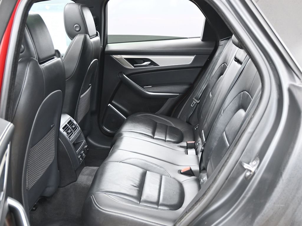Used 2025 Jaguar F-PACE R-Dynamic S image 32