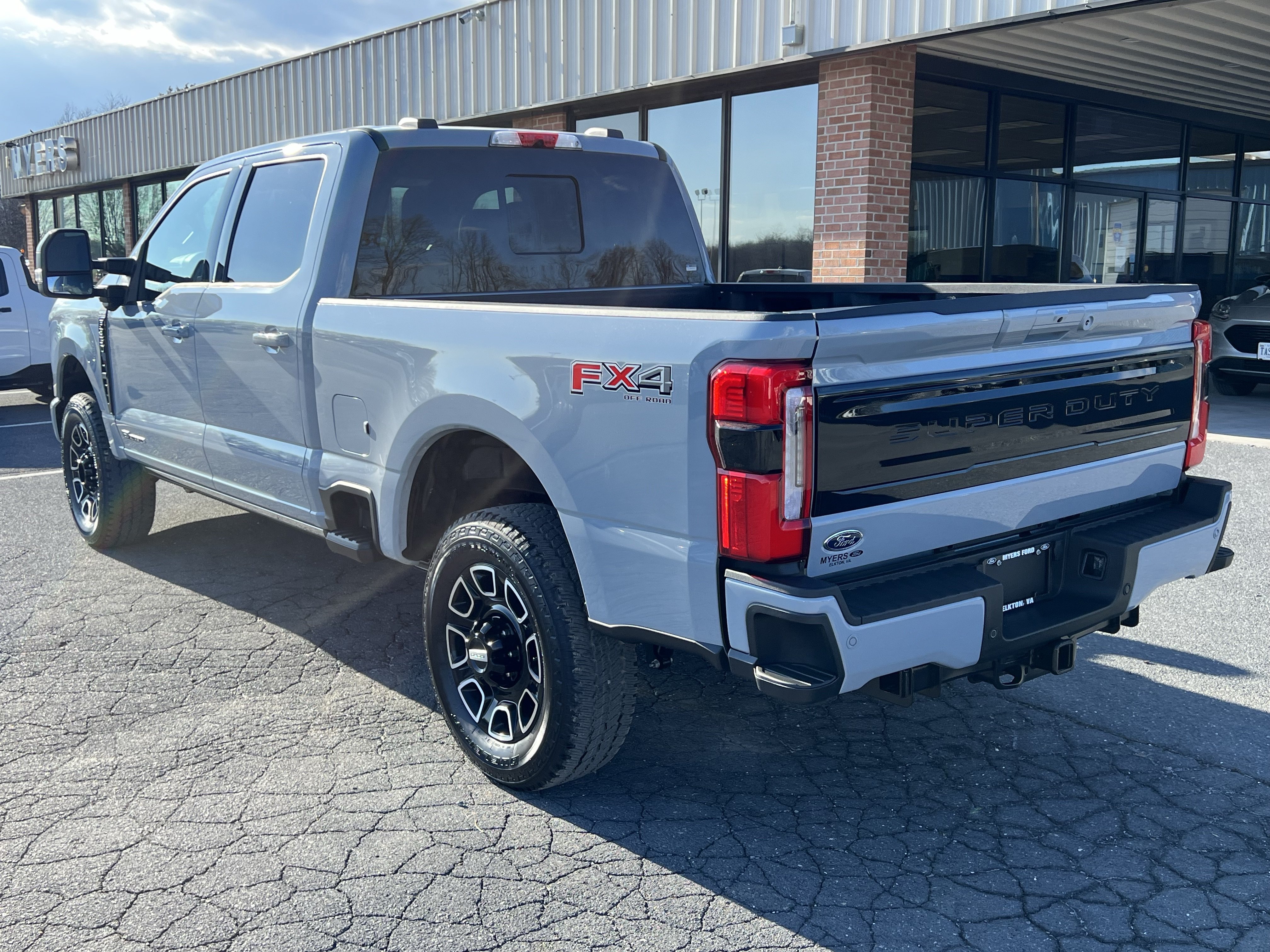New 2026 Ford F350 Platinum w/ FX4 Off-Road Package AWD/4WD image 8