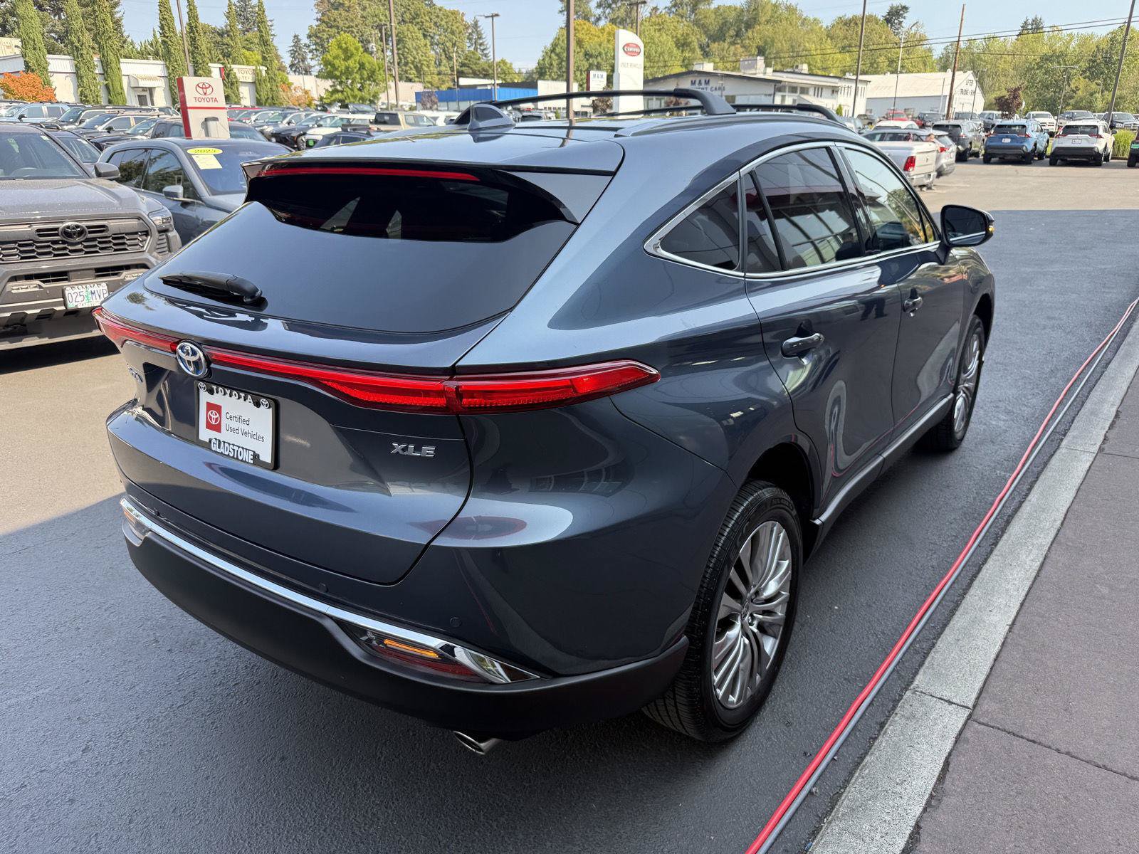 Certified 2024 Toyota Venza XLE AWD/4WD image 7