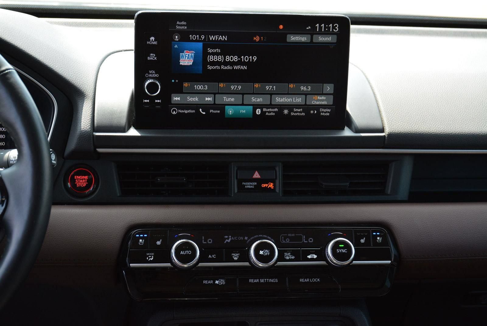 Used 2024 Honda Pilot Elite image 16