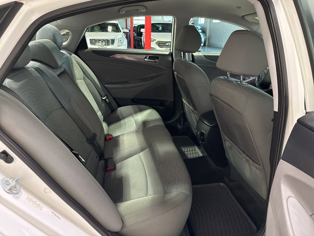 Used 2013 Hyundai Sonata Hybrid FWD image 29