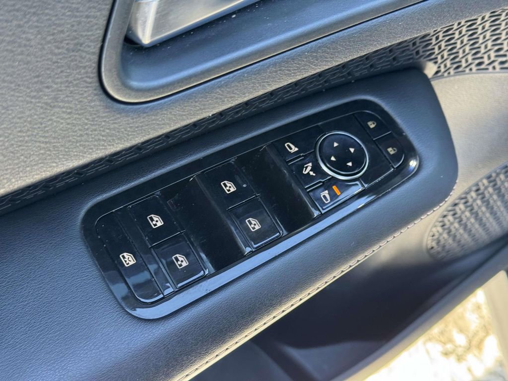 Certified 2024 Nissan Ariya ENGAGE e-4ORCE image 17