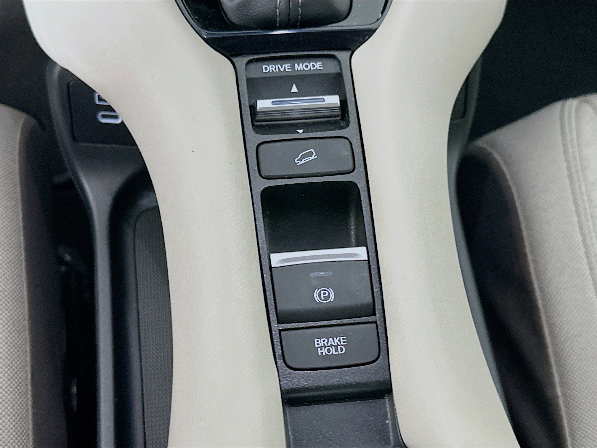 Used 2026 Honda HR-V LX image 24