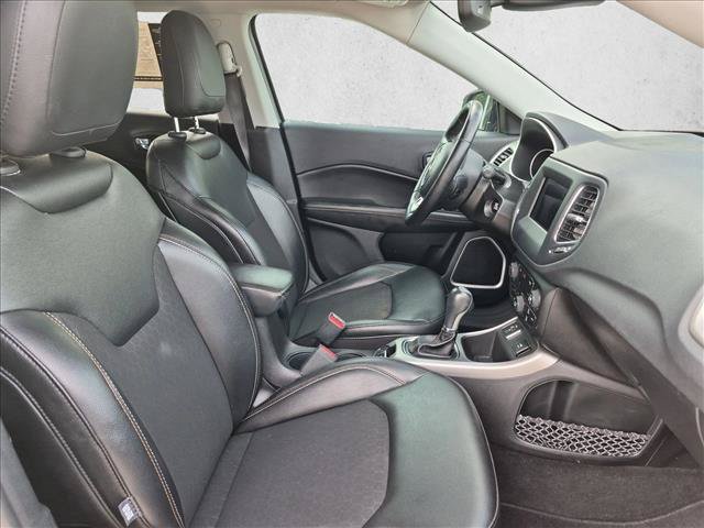 Used 2020 Jeep Compass Latitude w/ Popular Equipment Group FWD image 18