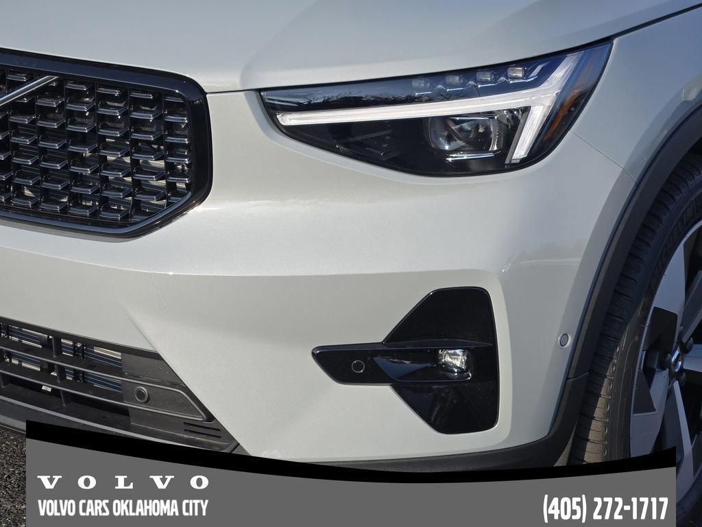 New 2026 Volvo XC40 B5 Plus w/ Protection Package Premier image 8