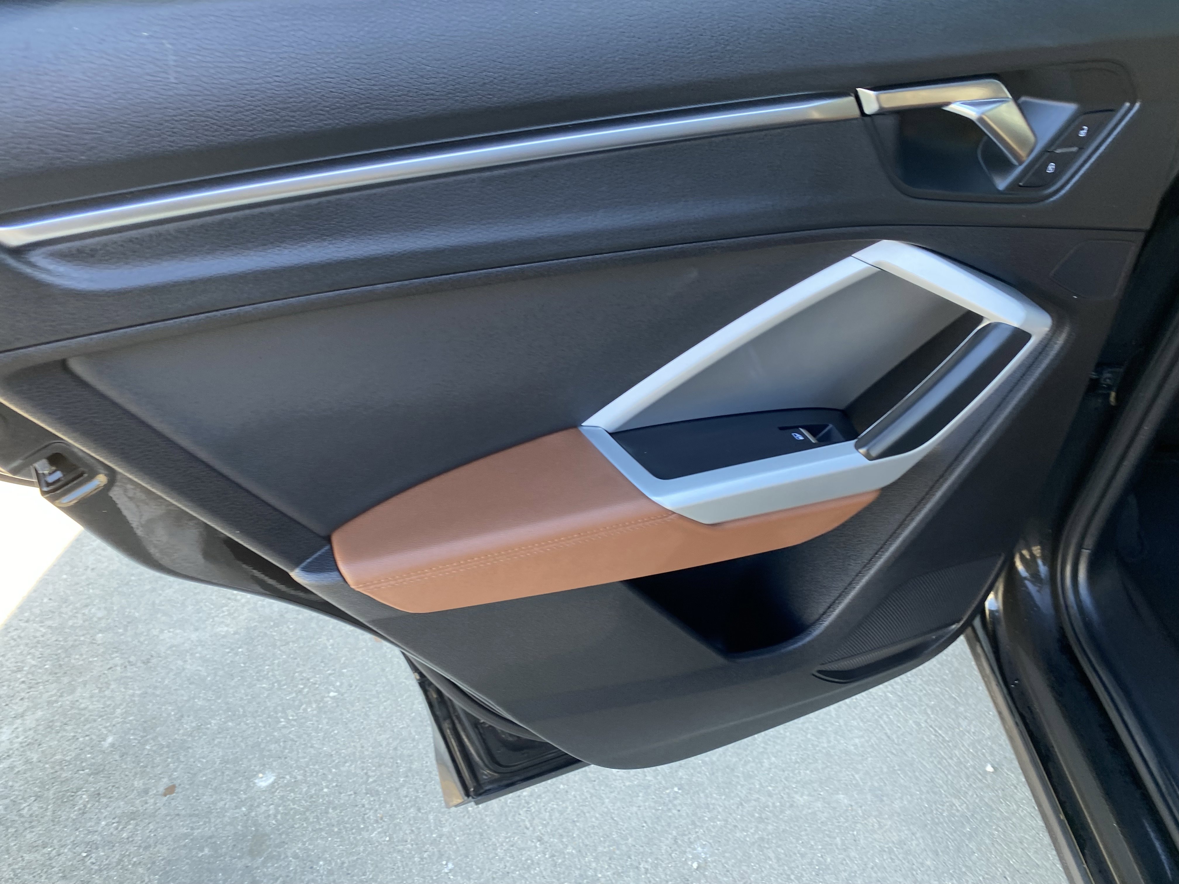 Used 2021 Audi Q3 2.0T Premium w/ Convenience Package image 12