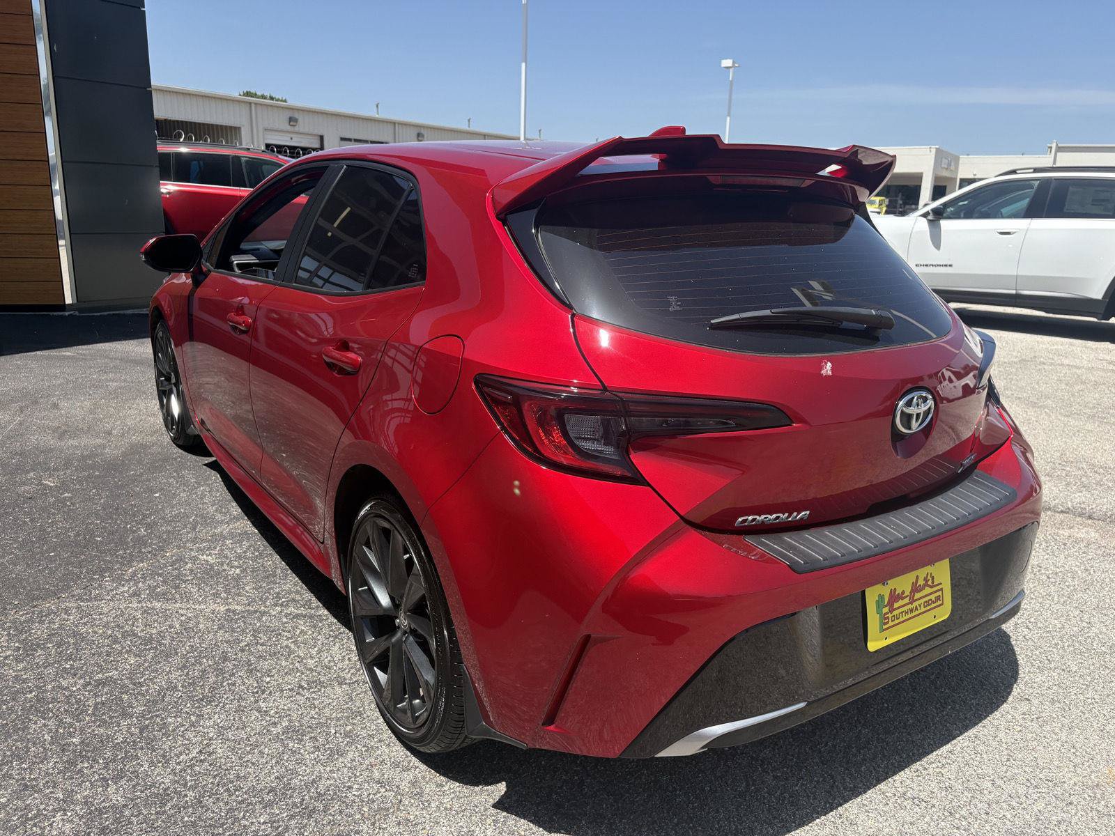 Used 2025 Toyota Corolla XSE FWD image 3
