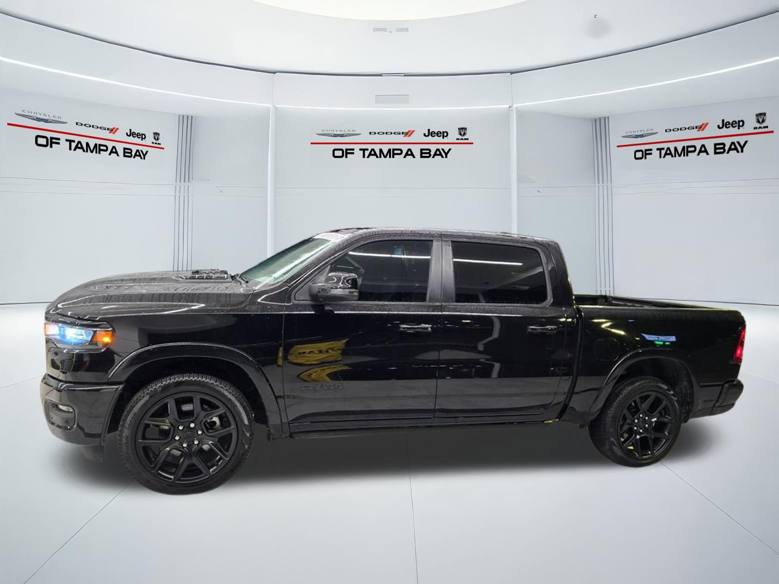 Used 2025 RAM 1500 Laramie w/ Night Edition AWD/4WD image 3