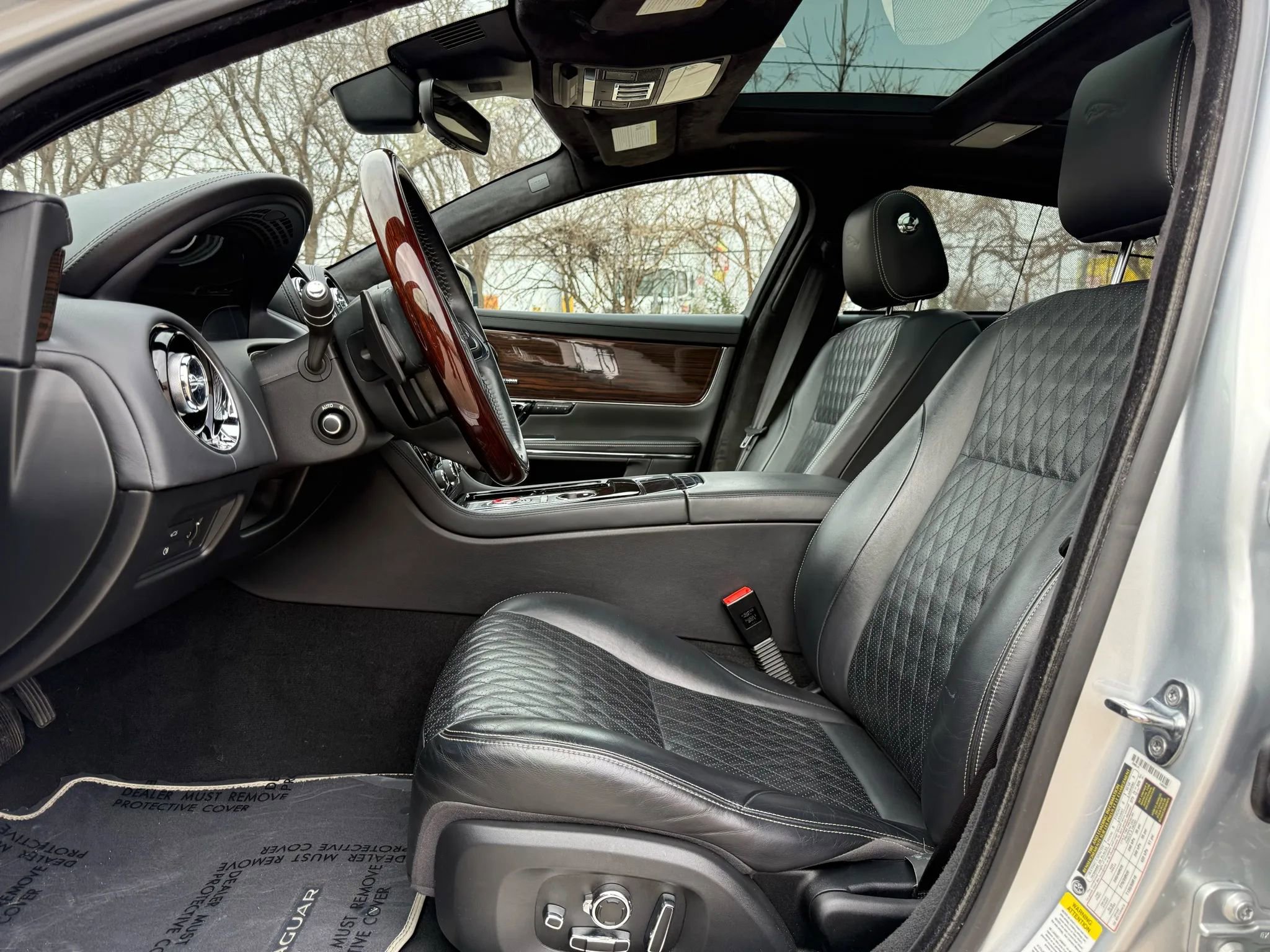 Used 2019 Jaguar XJ L Portfolio image 9