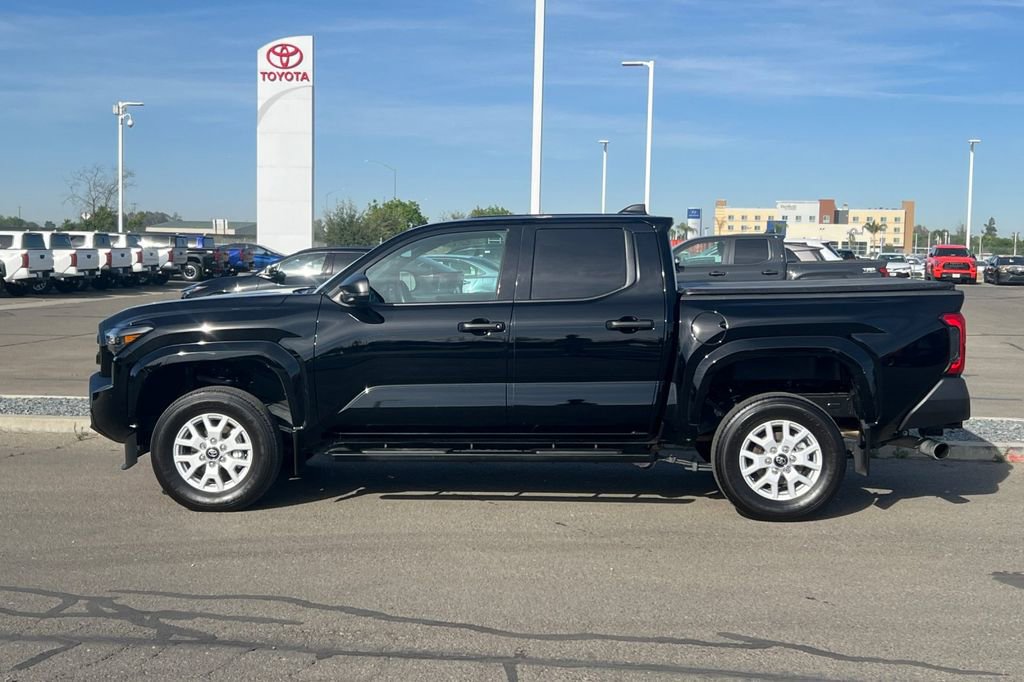 Used 2024 Toyota Tacoma SR image 9