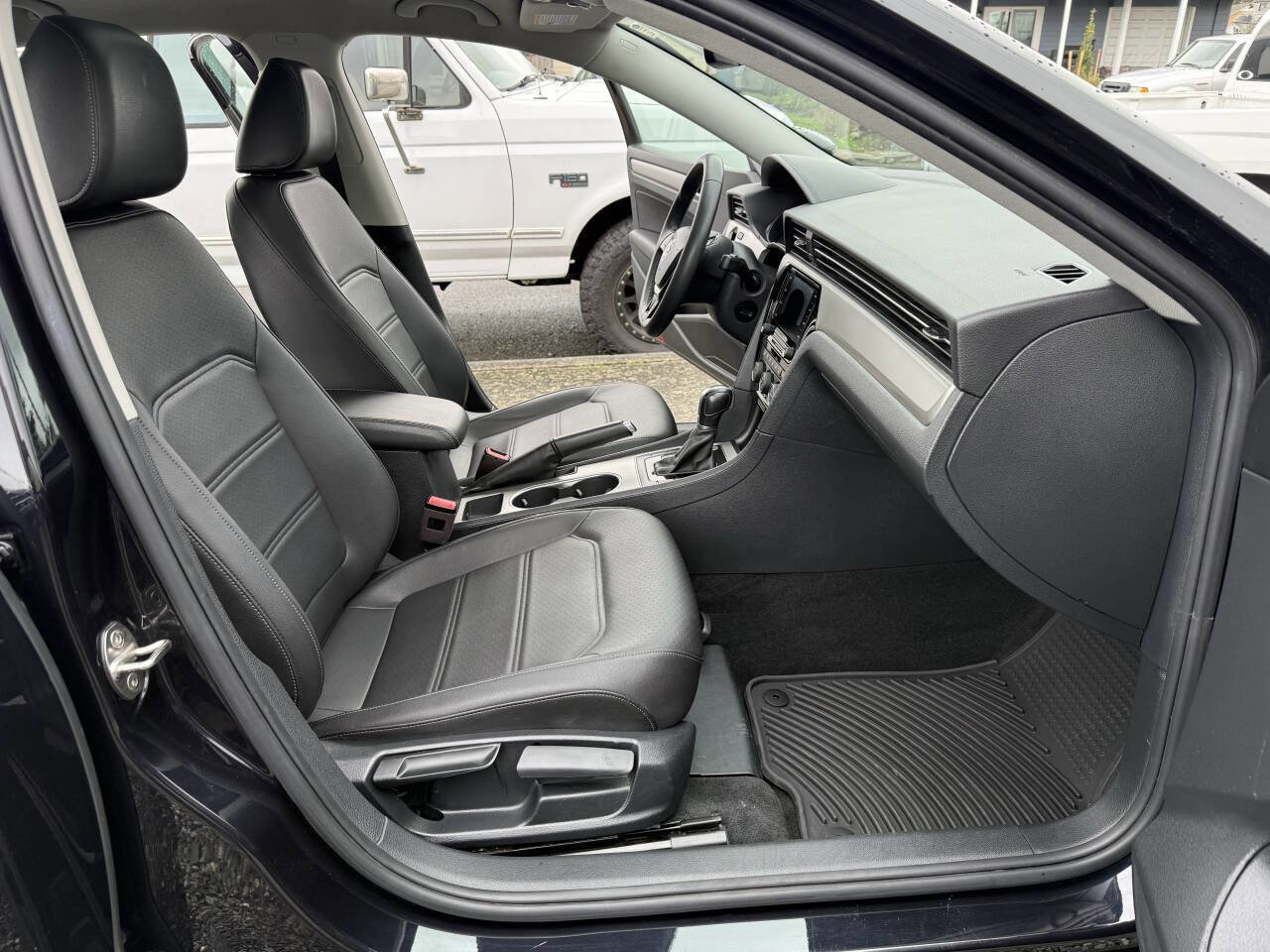 Used 2021 Volkswagen Passat 2.0T SE image 20