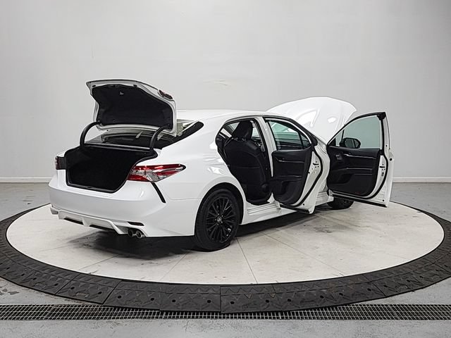 Used 2020 Toyota Camry SE FWD image 15