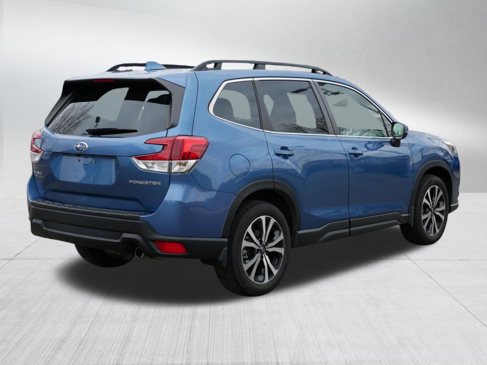 Used 2023 Subaru Forester Limited image 7