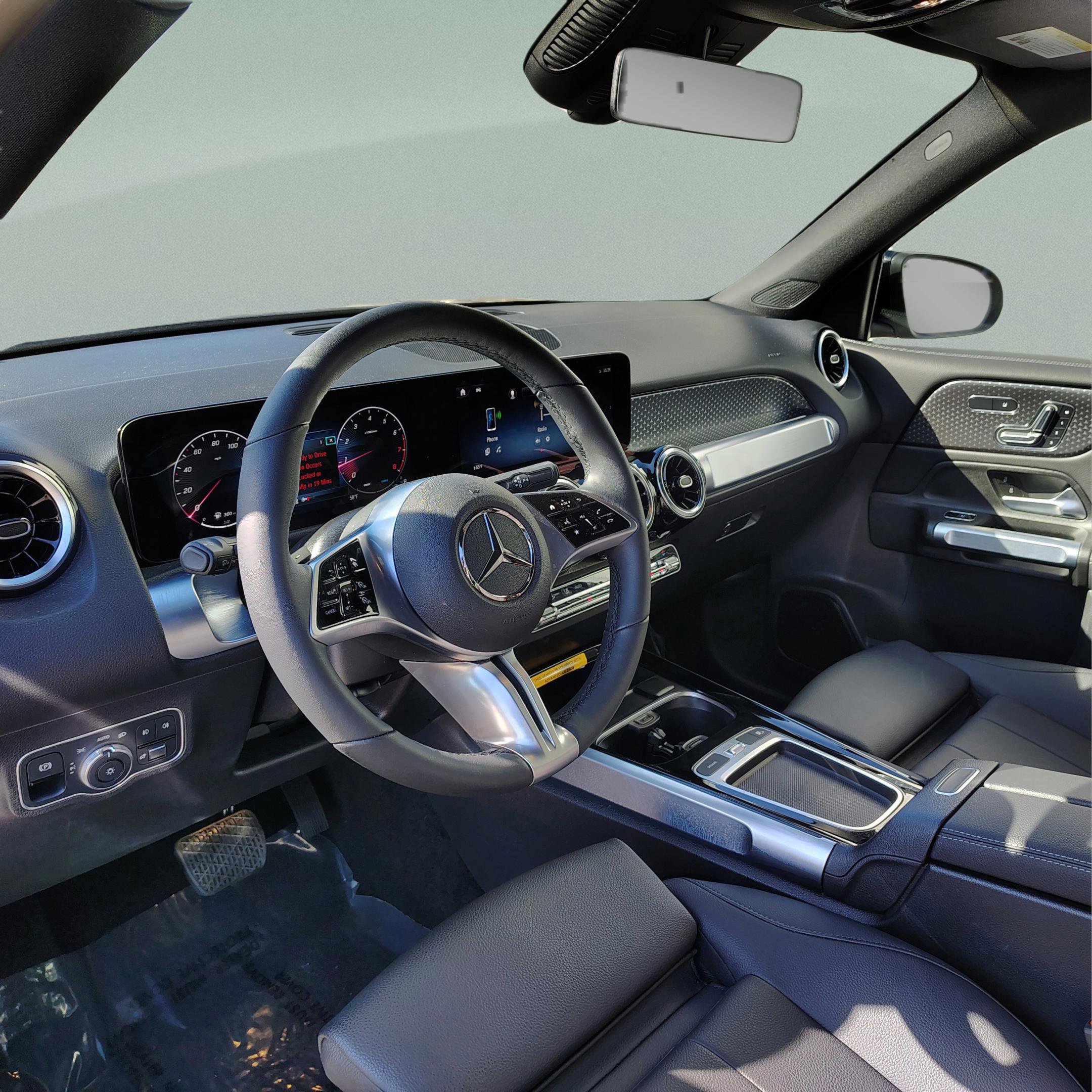 Used 2026 Mercedes-Benz GLB 250 image 24