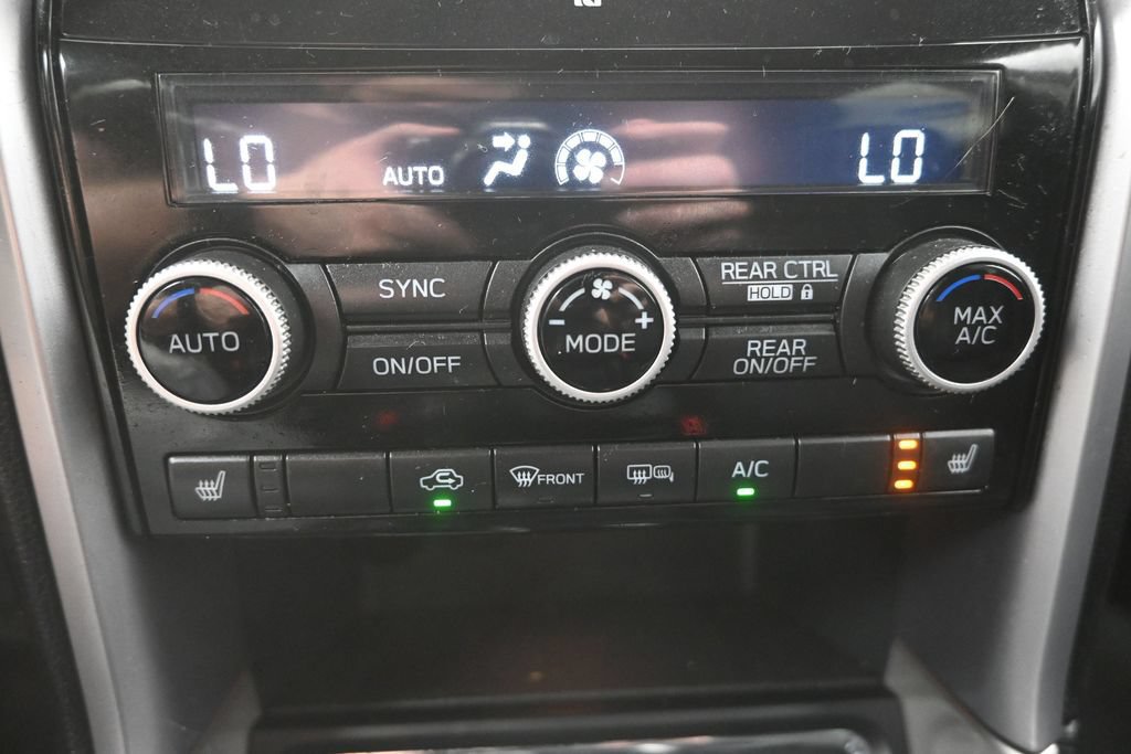 Used 2019 Subaru Ascent Premium w/ Popular Package #2 AWD/4WD image 19