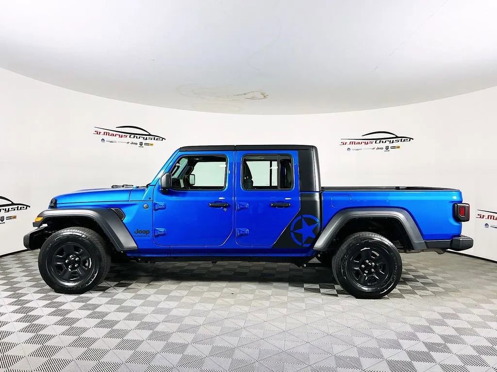 Used 2024 Jeep Gladiator Sport AWD/4WD image 5