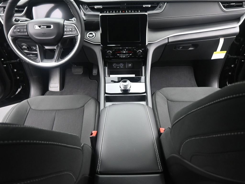 New 2025 Jeep Grand Cherokee L Laredo w/ Luxury Tech Group I image 25