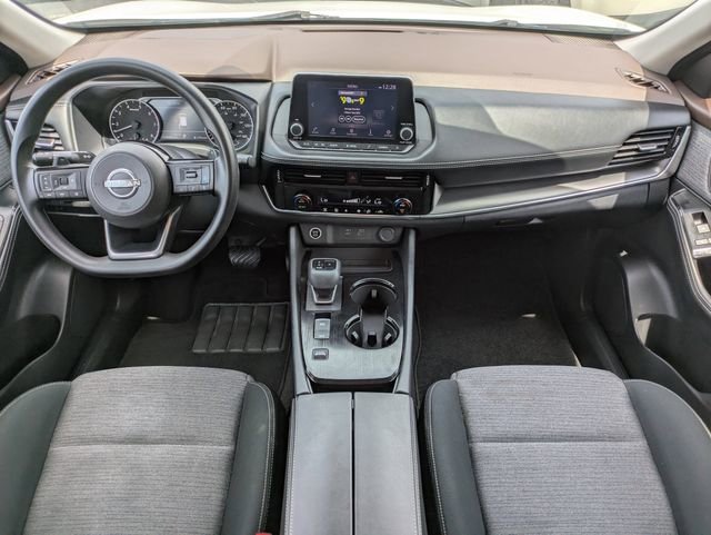 Used 2023 Nissan Rogue SV FWD image 15