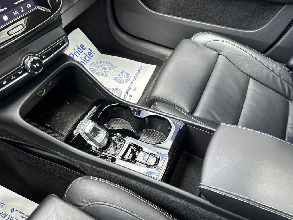 Certified 2023 Volvo XC40 B5 Plus w/ Driver Assist Package image 22