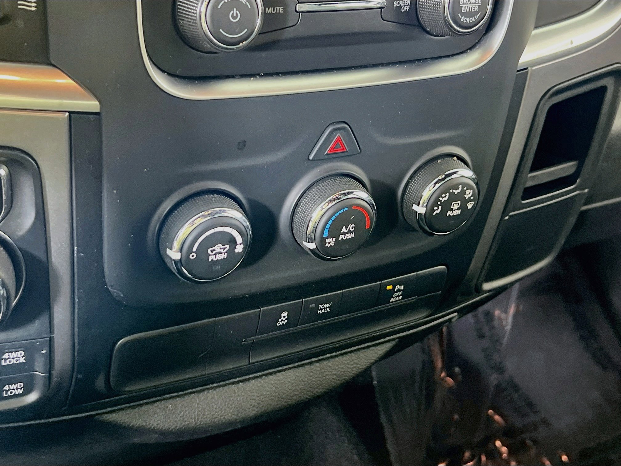 Used 2022 RAM 1500 Classic Warlock w/ Utility Group AWD/4WD image 15