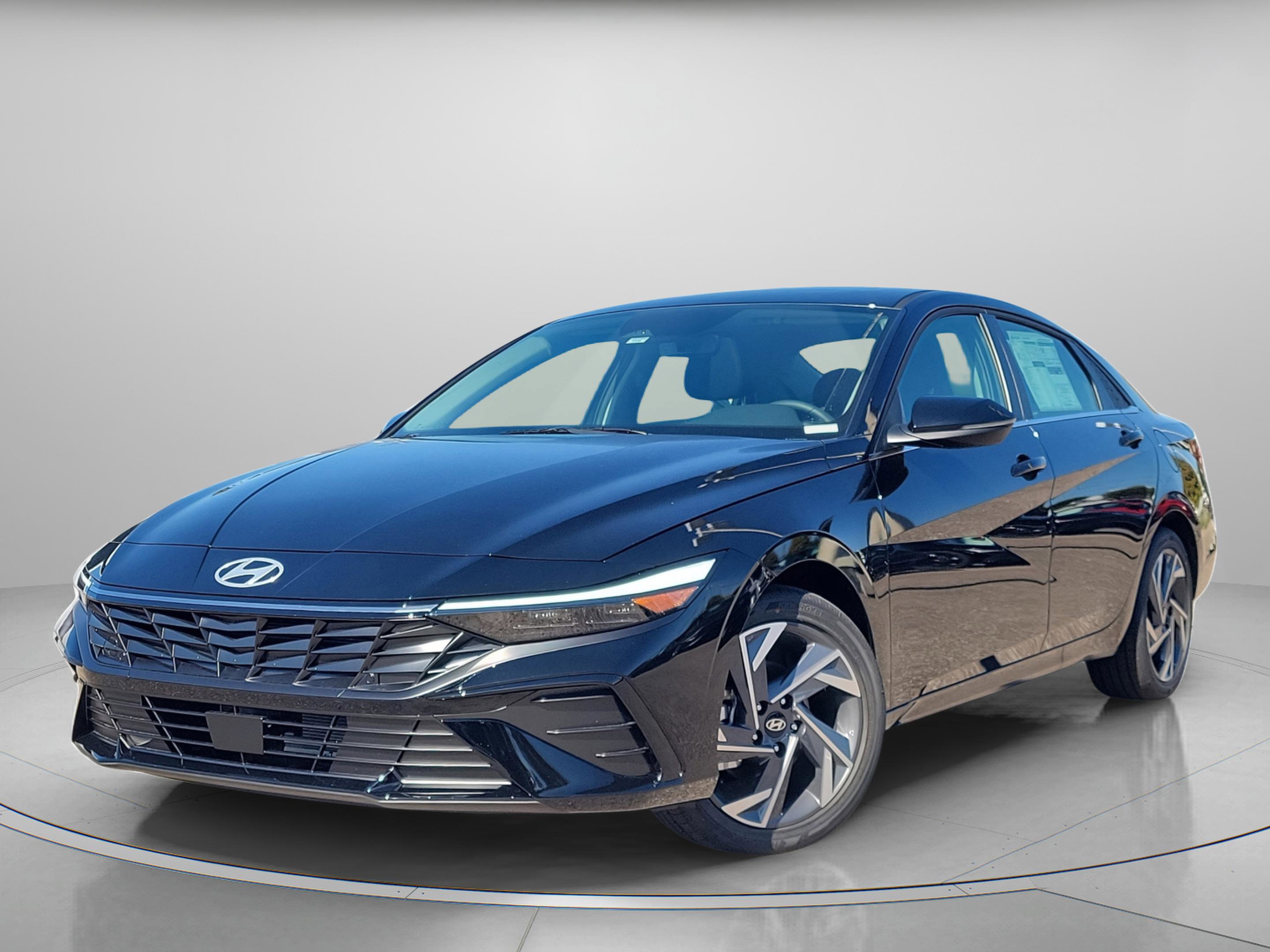 New 2026 Hyundai Elantra Limited image 2