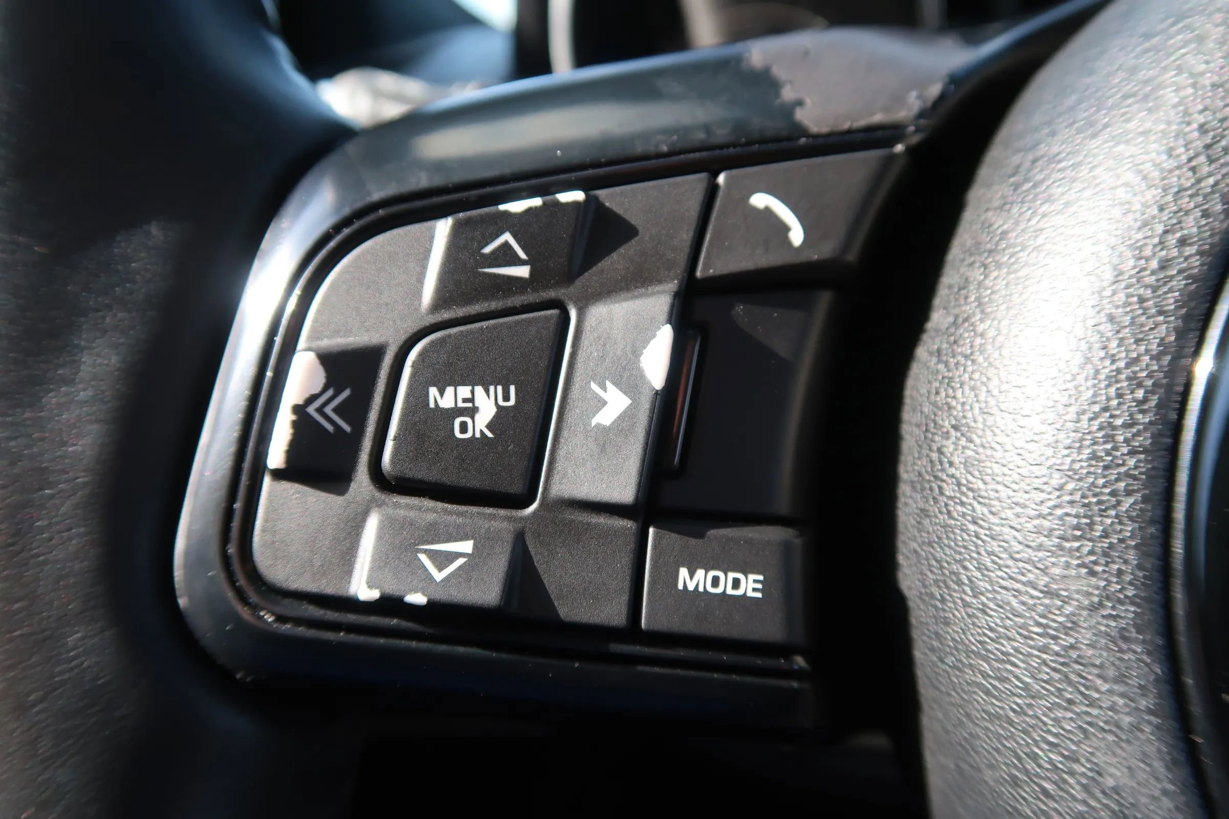 Used 2016 Jaguar F-TYPE R image 37