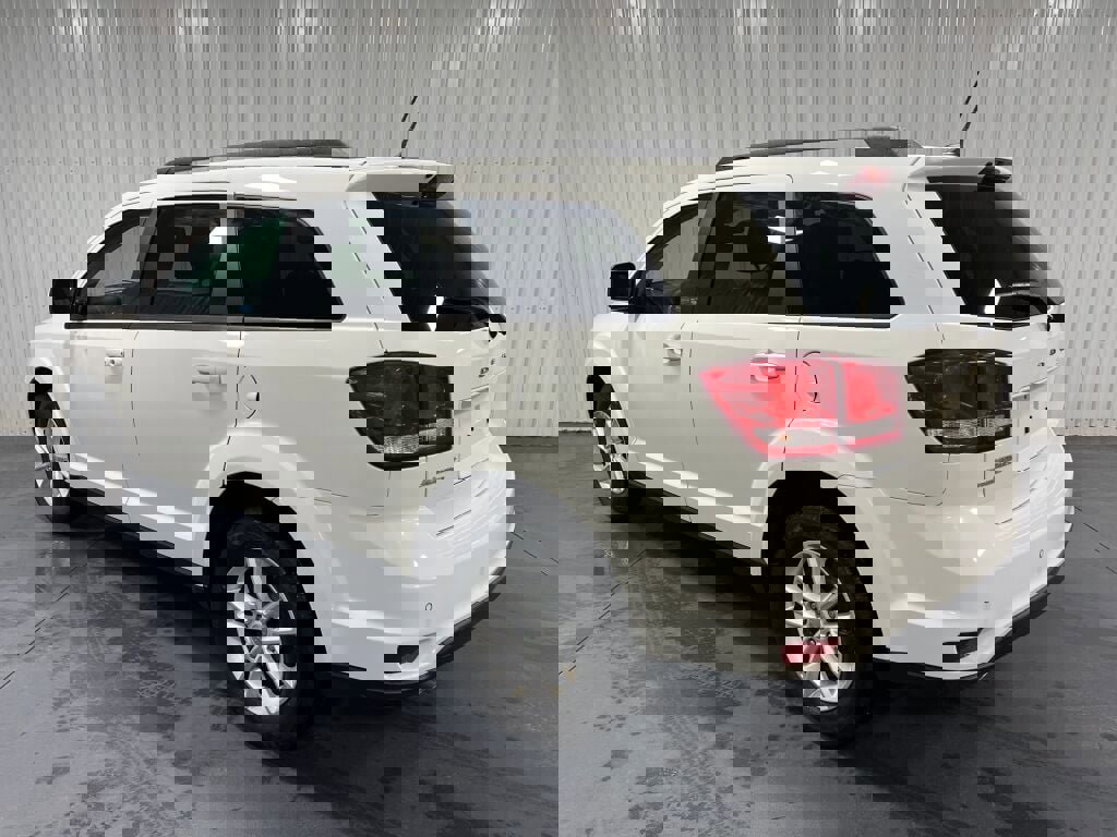 Used 2017 Dodge Journey SXT w/ Comfort/Convenience Group image 15