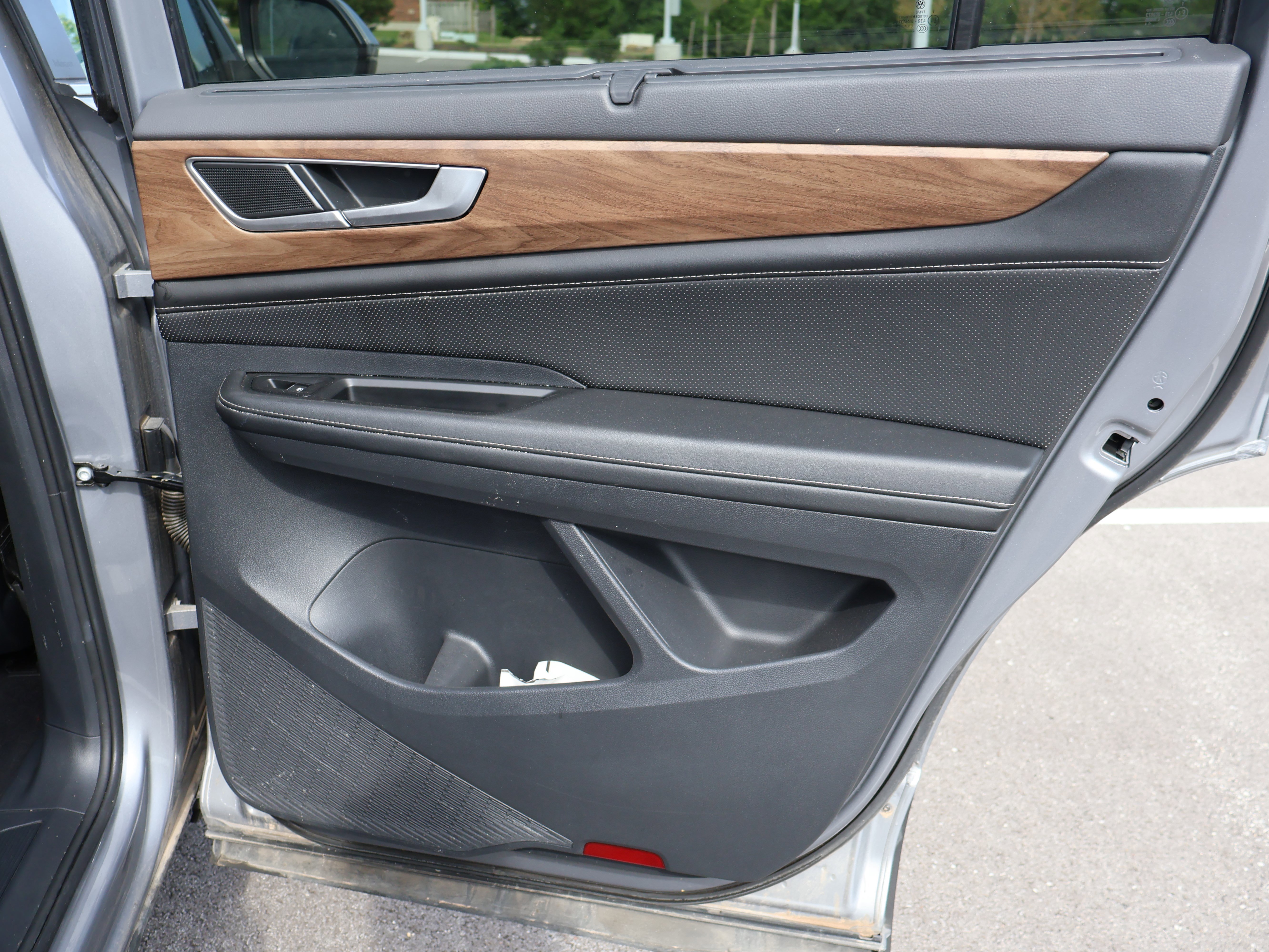 Used 2024 Volkswagen Atlas SE image 20