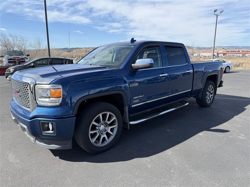 Used 2015 GMC Sierra 1500 Denali w/ Driver Alert Package AWD/4WD image 4