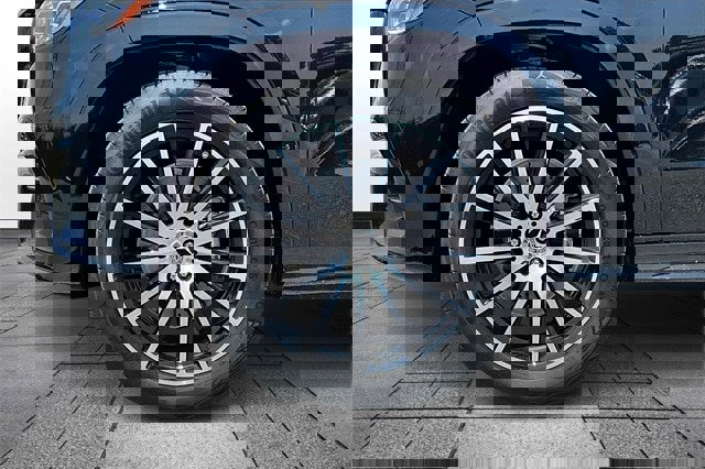 New 2025 Mercedes-Benz GLS 450 4MATIC image 15