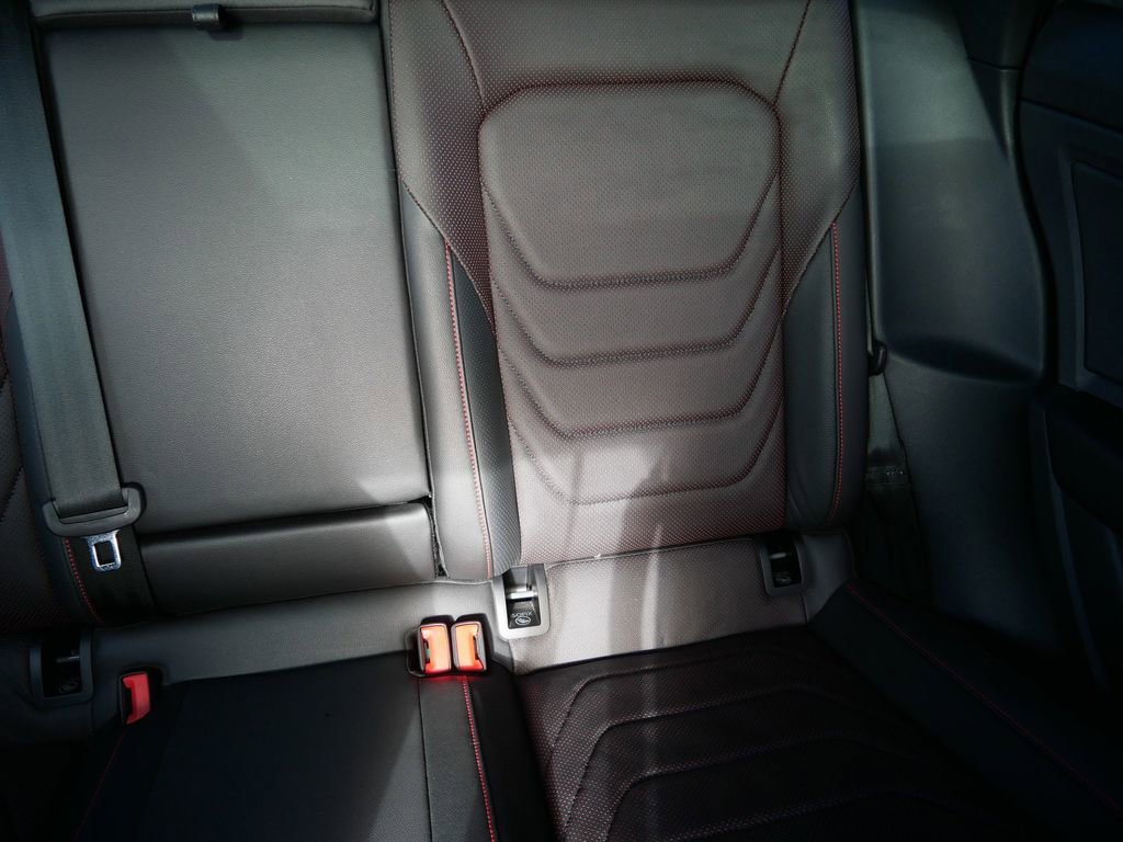 Used 2024 Volkswagen Jetta GLI Autobahn image 14