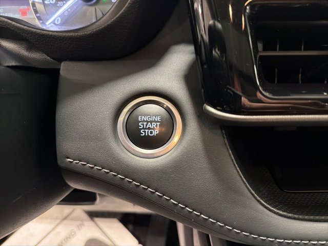 Certified 2024 Toyota Highlander AWD image 23