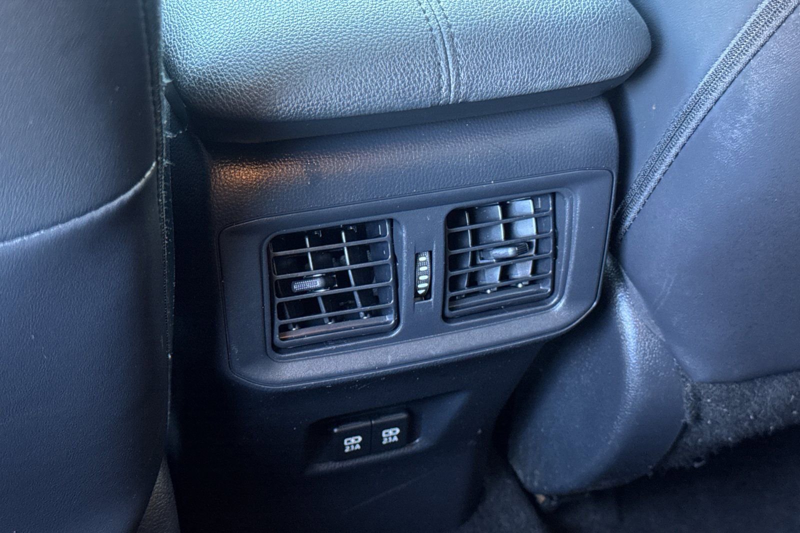 Used 2021 Toyota RAV4 XLE Premium w/ Carpet Mat Package (TMS) image 39