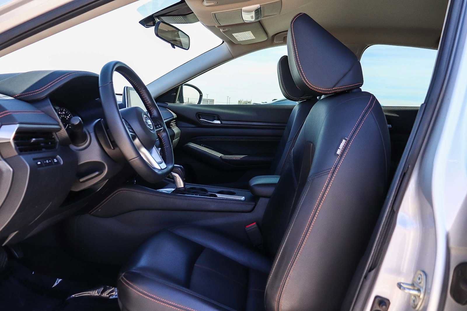 Used 2020 Nissan Altima 2.5 SR FWD image 18
