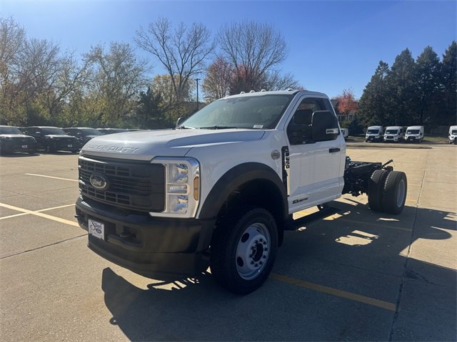 New 2025 Ford F550 4x4 Regular Cab Super Duty image 4
