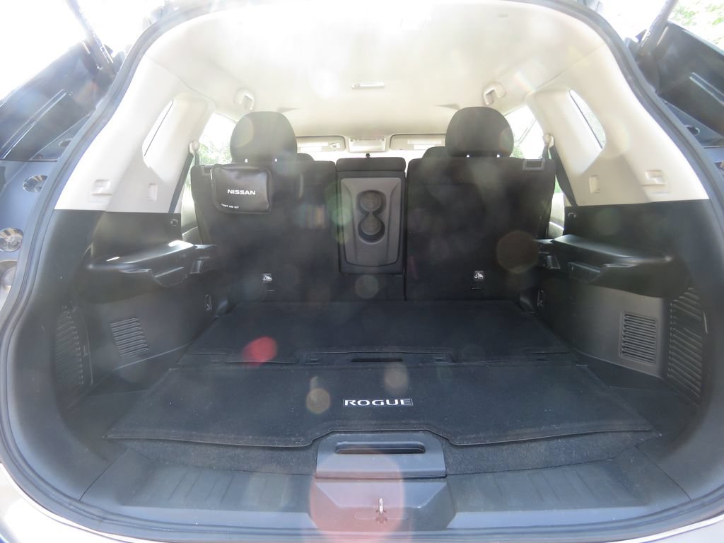 Used 2018 Nissan Rogue S AWD/4WD image 17