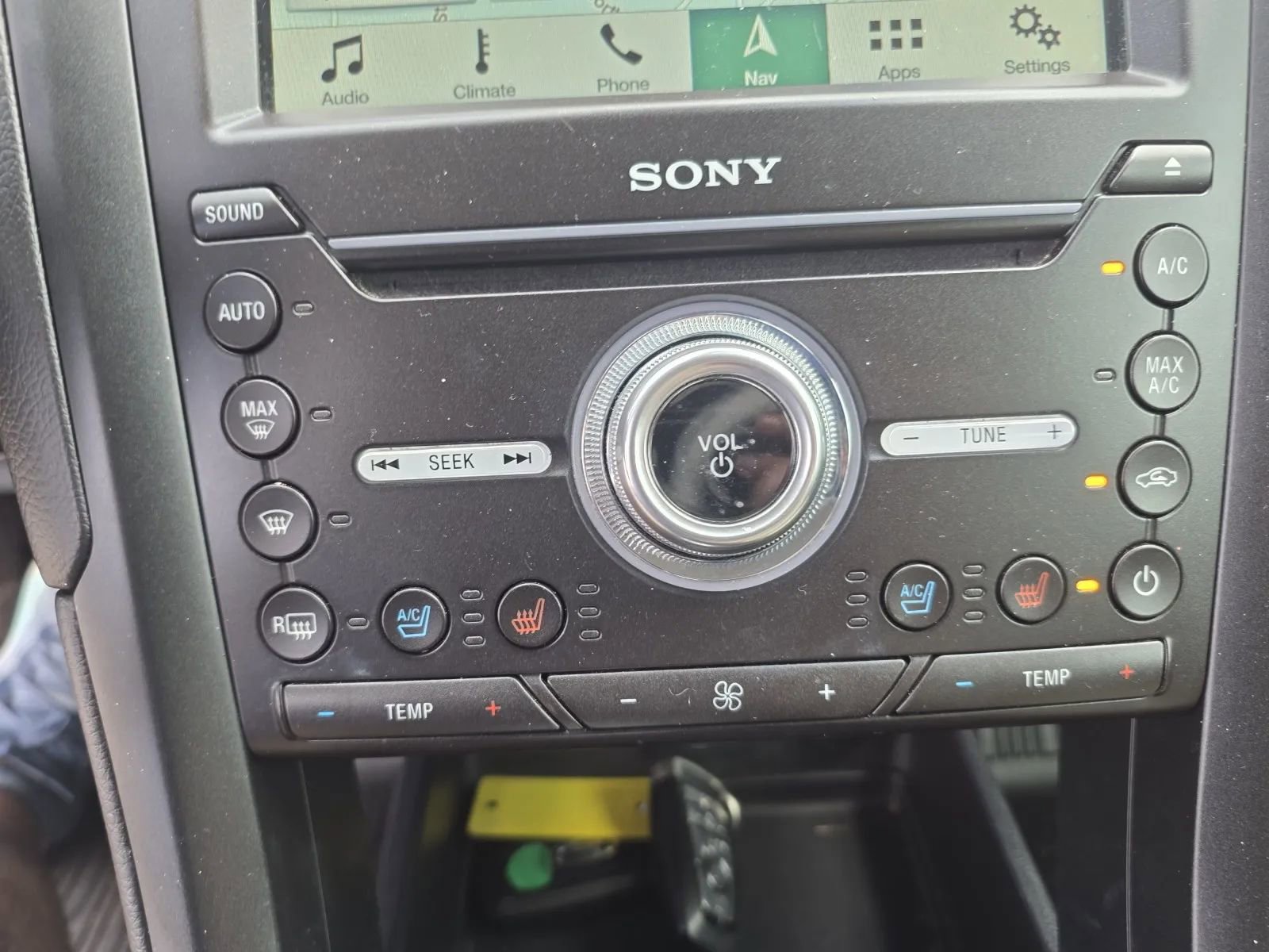 Used 2018 Ford Fusion Titanium FWD image 20