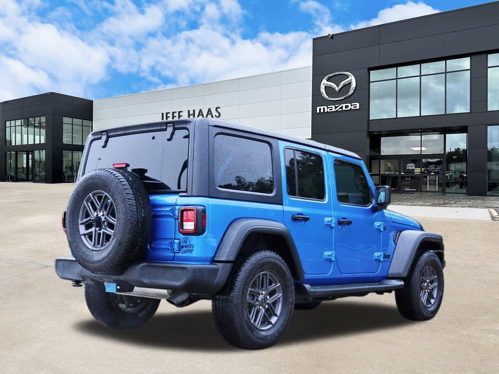 Used 2025 Jeep Wrangler Unlimited Sport AWD/4WD image 3