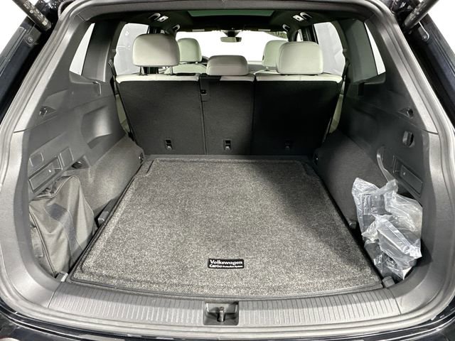 Used 2022 Volkswagen Tiguan SE R-Line image 29