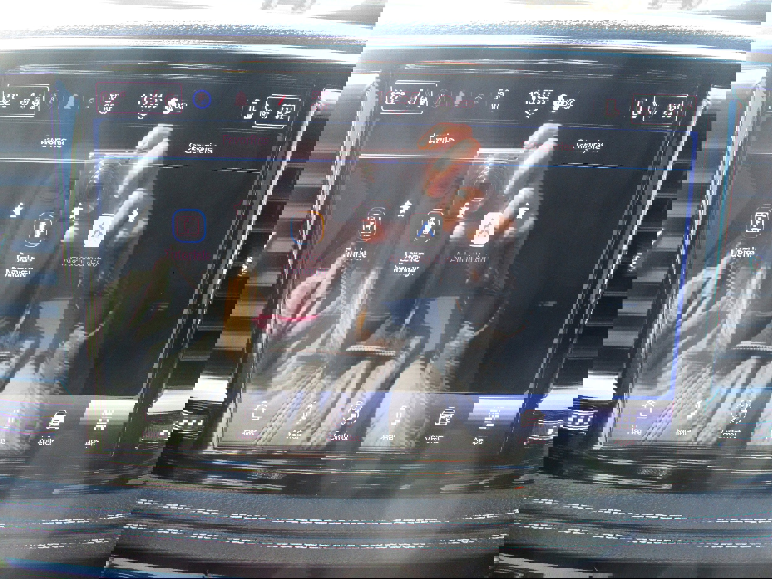 Used 2025 Chrysler Pacifica Select image 26